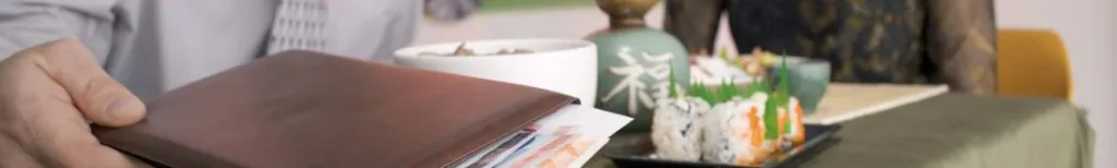 Vem ska betala på dejten? Ska man splitta notan?